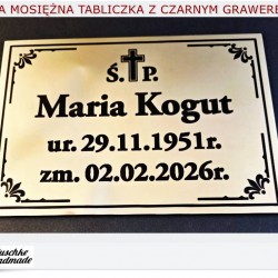 Mosiężna tabliczka z czarnym tekstem Tradycja plus technologia